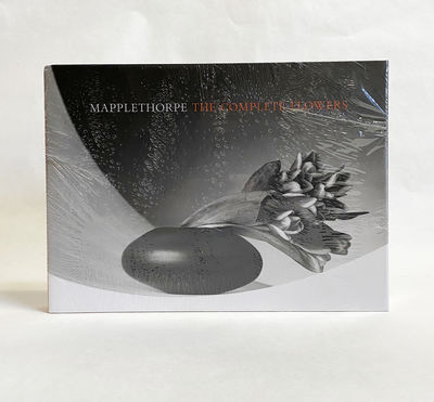 Mapplethorpe : The Complete Flowers by Herbert Muschamp