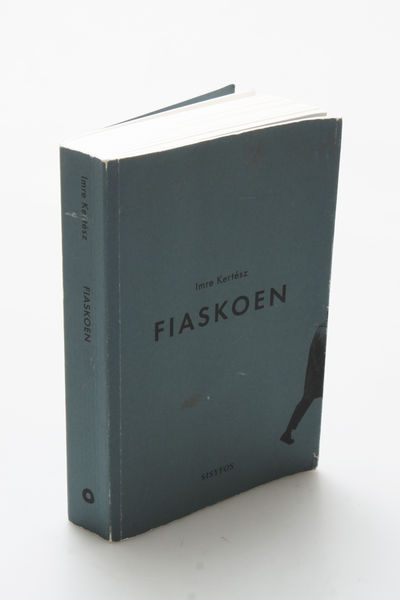 FIASKOEN. Oversat til dansk af Leif Martin Sand.