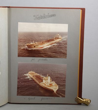 T/T “Beaumaris”. Rederi: Biørn Biørnstad & co. Moss. Dåp 17. juni 1972. A/S Stord Verft. Album med 92 fotografier i s/h og farger fra skipets dåp, med navn opptegnelser. Fotografiene fint montert på 27 ark av stiv kartong. Størrelse (330 x 250 mm). (photo 3)