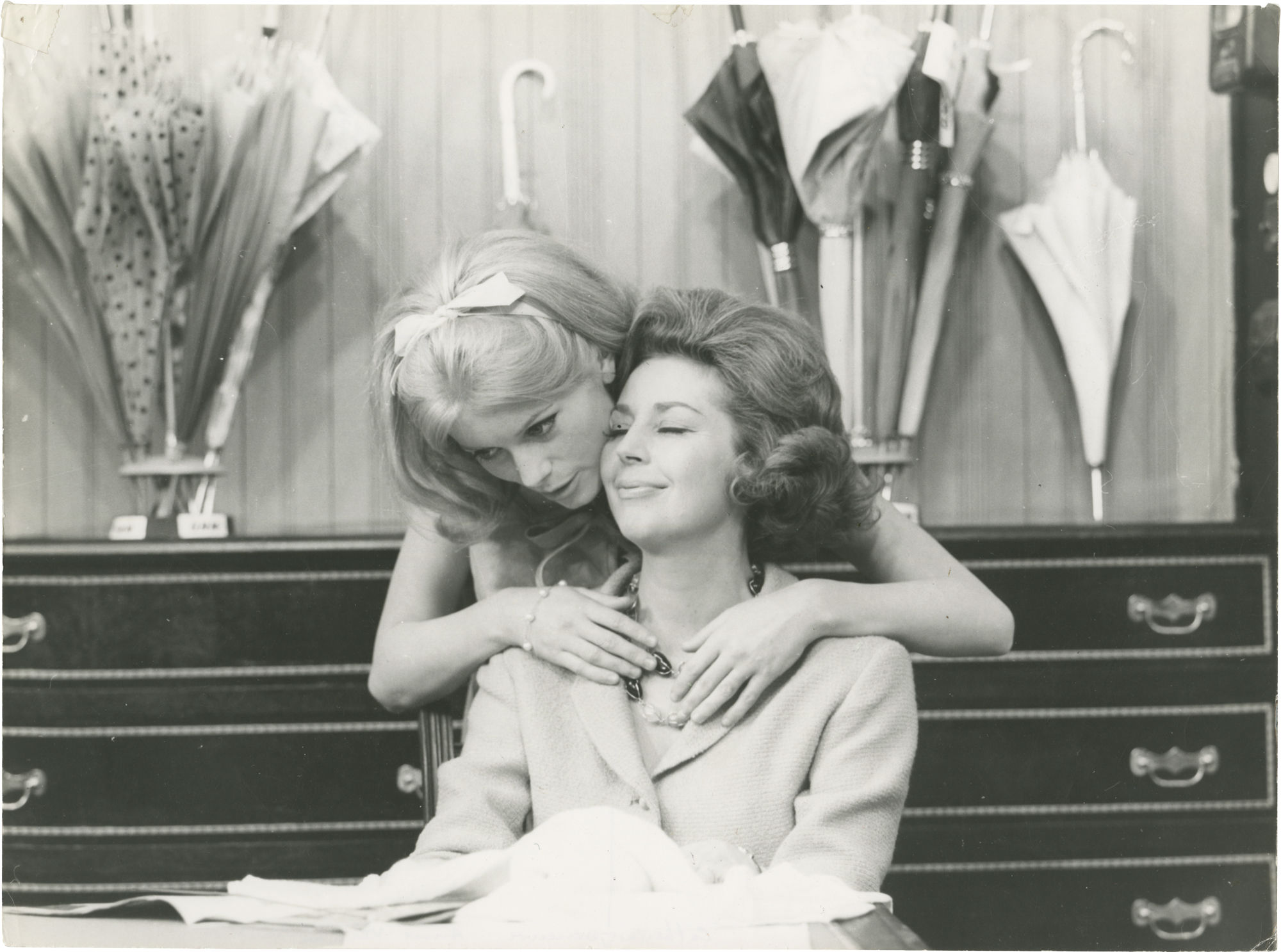BIBLIO The Umbrellas of Cherbourg [Les Parapluies de Cherbourg] (Two