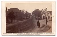 Street in Yorktown, Gateway in Distance. (carte de visite)
