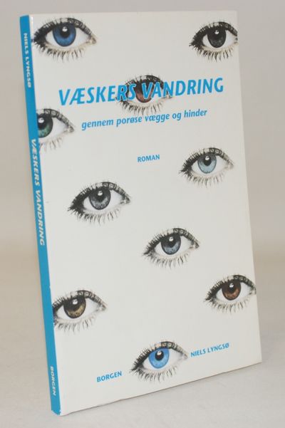 Væskers vandring gennem porøse vægge og hinder.