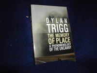 image of The Memory of Place: A Phenomenology of the Uncanny (Series In Continental Thought)