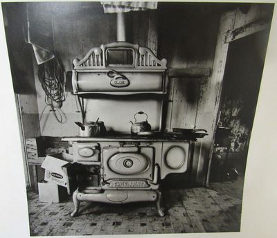 Walker Evans: Forty Years. Checklist of an Exhibition in Years, Checklist of an Exhibition in Yale University Art Gallery 9 December 1971 until 16 January 1972