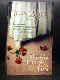 Uneasy Lies the Head   The first book Tudor Saga Hold Crown