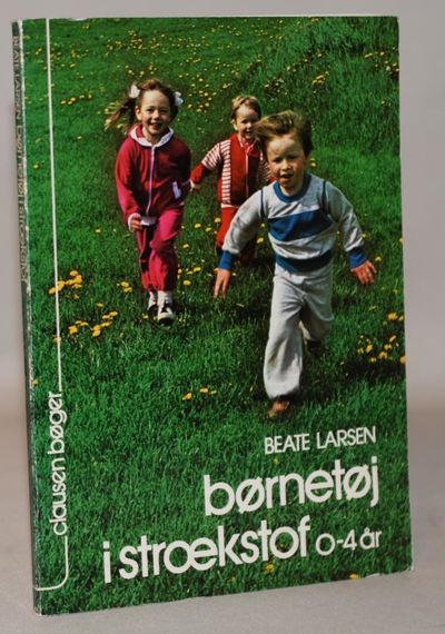 Børnetøj i strækstof 0-4 år.
