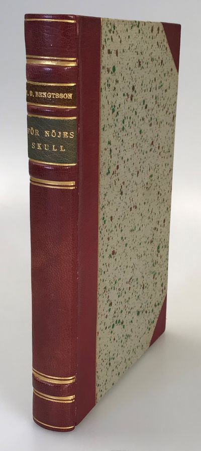 För nöjes skull. Essayer. (1).