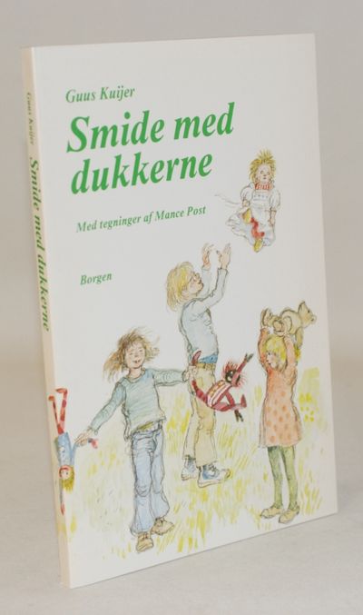 Smide med dukkerne.