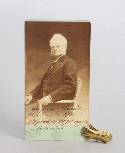 Originalt fotografi signert og med hilsen av…