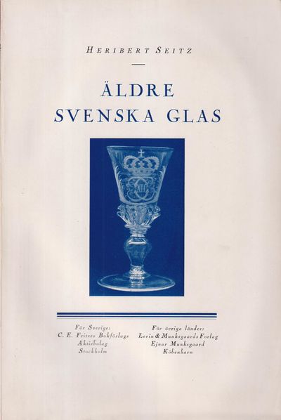 Äldre svenska glas med graverad dekor. En…