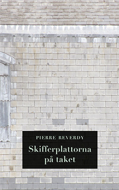 Skifferplattorna på taket.