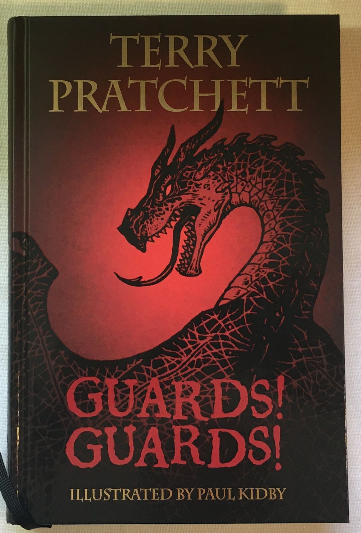 The Illustrated Guards! Guards! by Terry and Paul Kidby (Illustrator