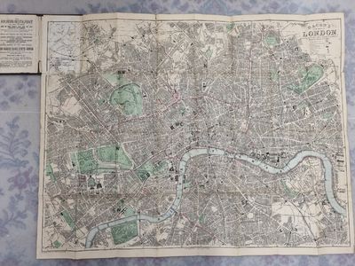 Bacon's New Map of London Divided into Half-Mile Squares and Circles. (photo 2)