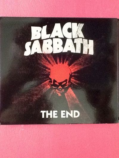BIBLIO | BLACK SABBATH : THE END (Concert Exclusive CD - Signed by