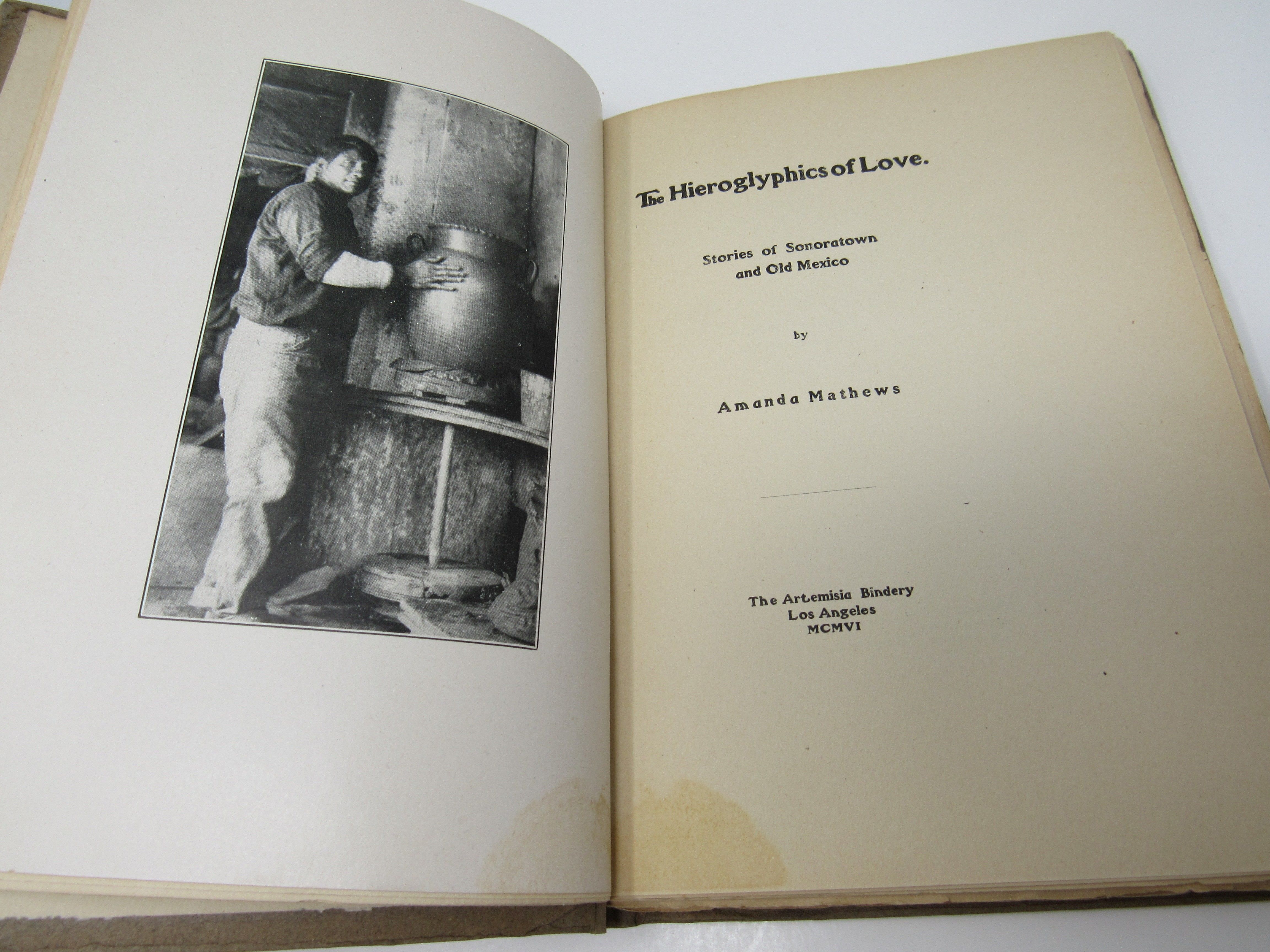 The Hieroglyphics of Love. Stories of the Sonorato