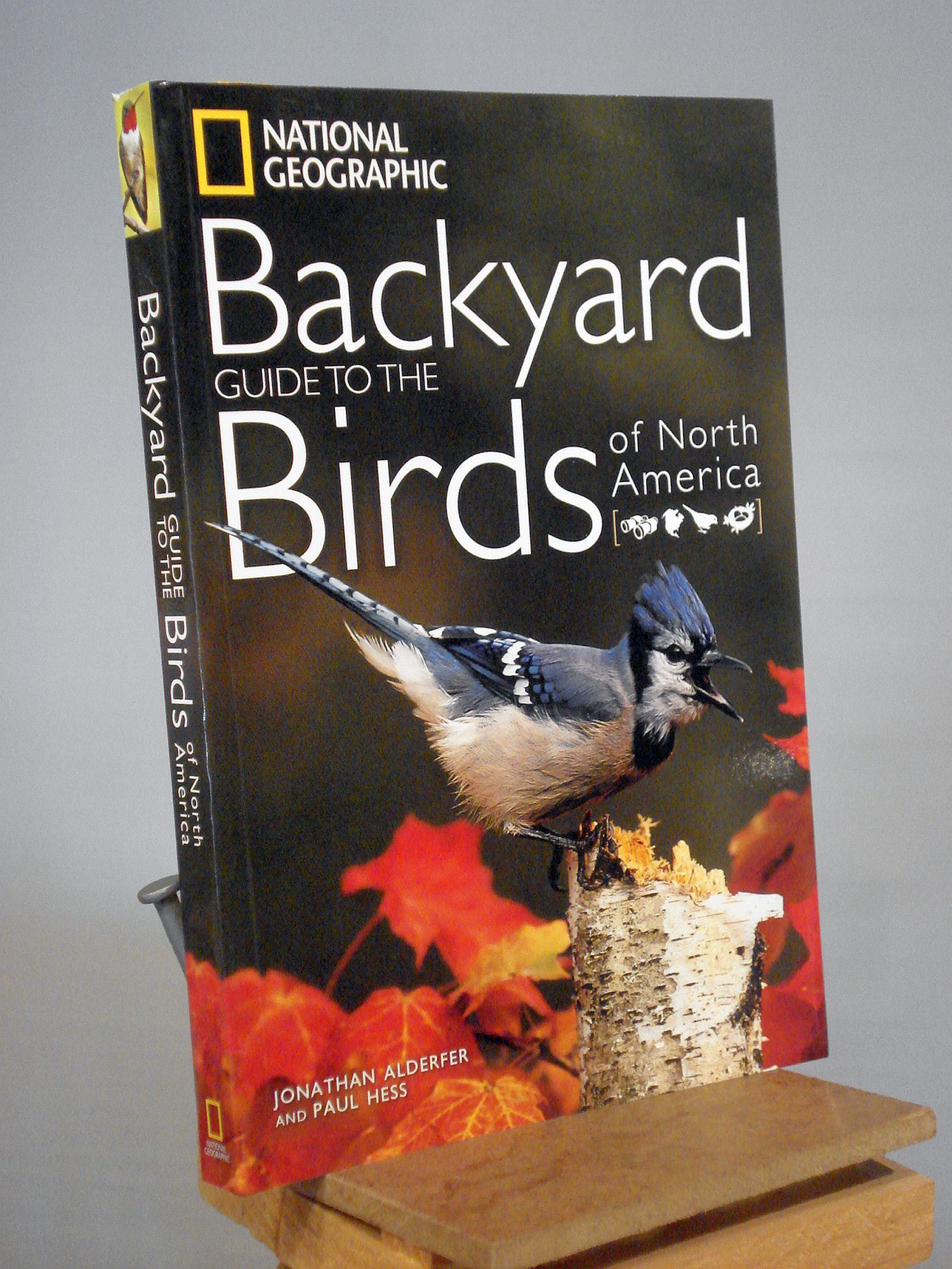 9781426207204 National Geographic Backyard Guide To The Birds Of