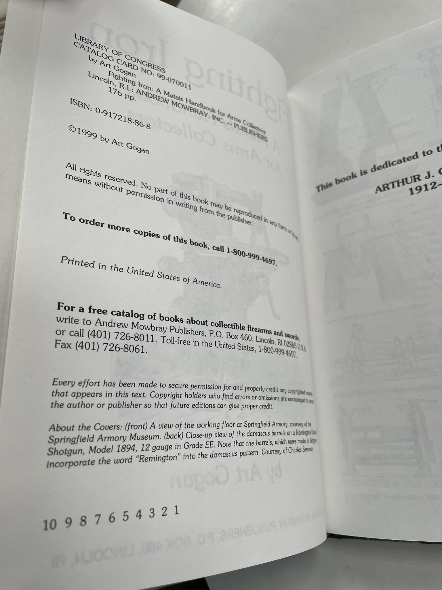 洋書 A ls Handbook for Arms Collectors Fighting Iron: A Metals Handbook for Arms Collectors by Art Gogan