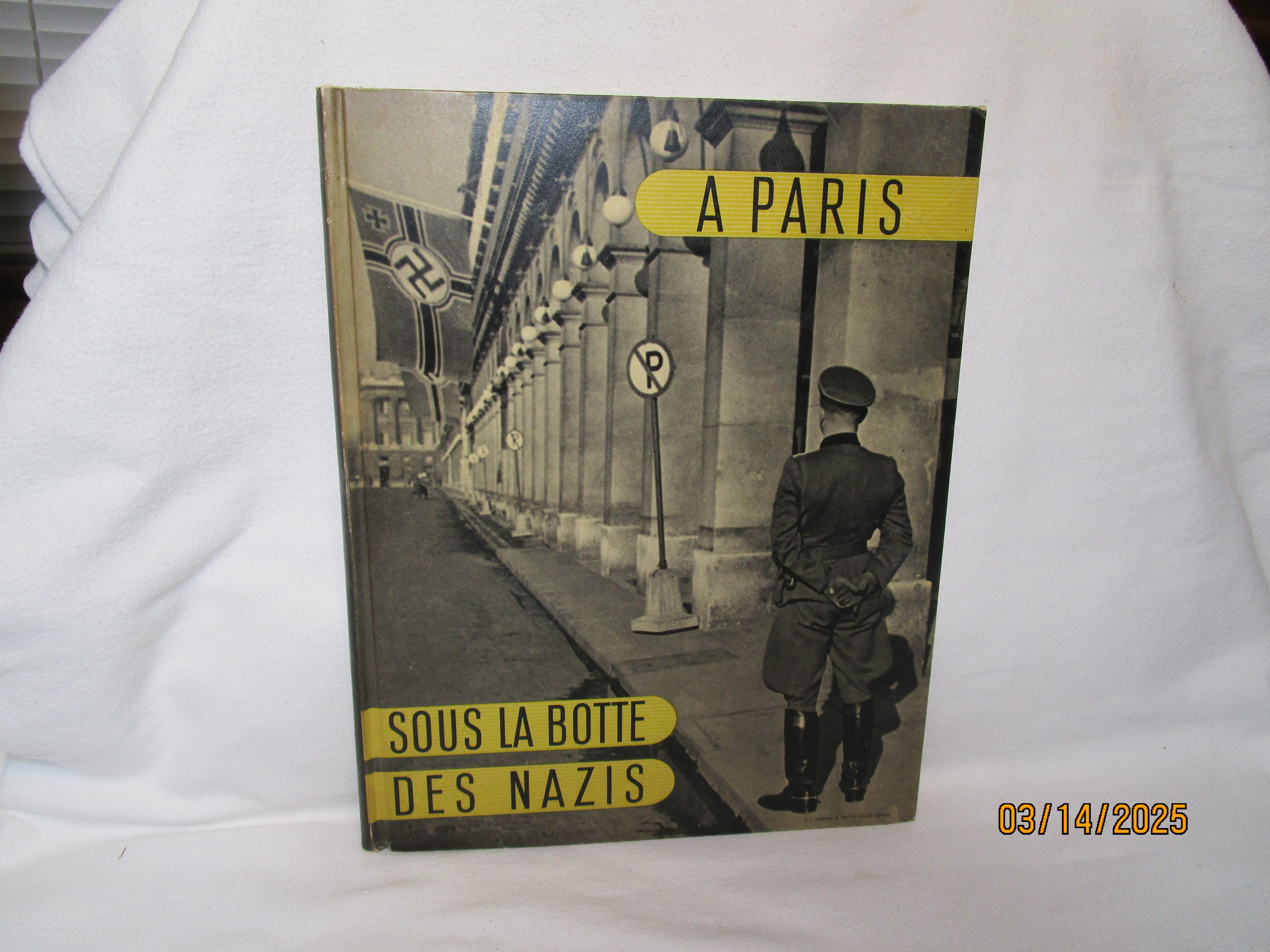 【希少本】À Paris sous la botte des nazis Amazon.com: A Paris Sous La Botte Des Nazis: Jean Eparvier