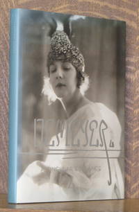 image of A SINGULAR ELEGANCE THE PHOTOGRAPHS OF BARON ADOLPH DE MEYER