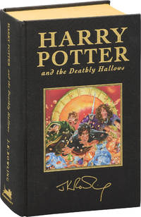 image of Harry Potter and the Deathly Hallows (First Deluxe Edition)
