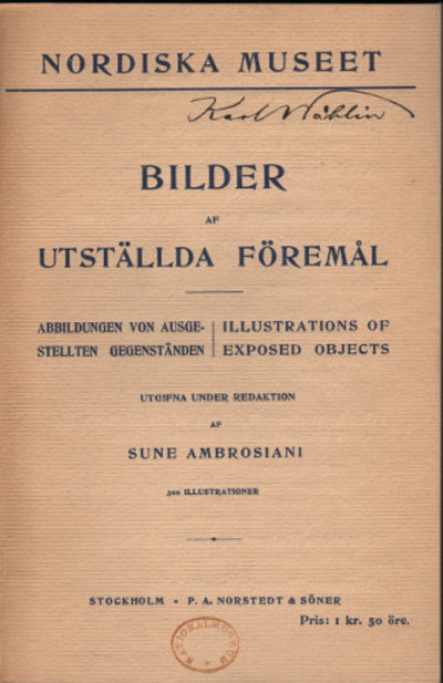 BILDER AF UTSTÄLLDA FÖREMÅL / ABBILDUNGEN VON…