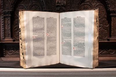Biblia Latina (With printed summaries...; (photo 1)