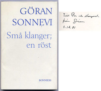 Små klanger; en röst.