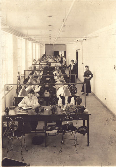 UNIVERSAL CUTTING ROOM [ca. 1915] Photo