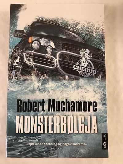 Monsterbølgja. Frå engelsk ved Øystein Rosse.