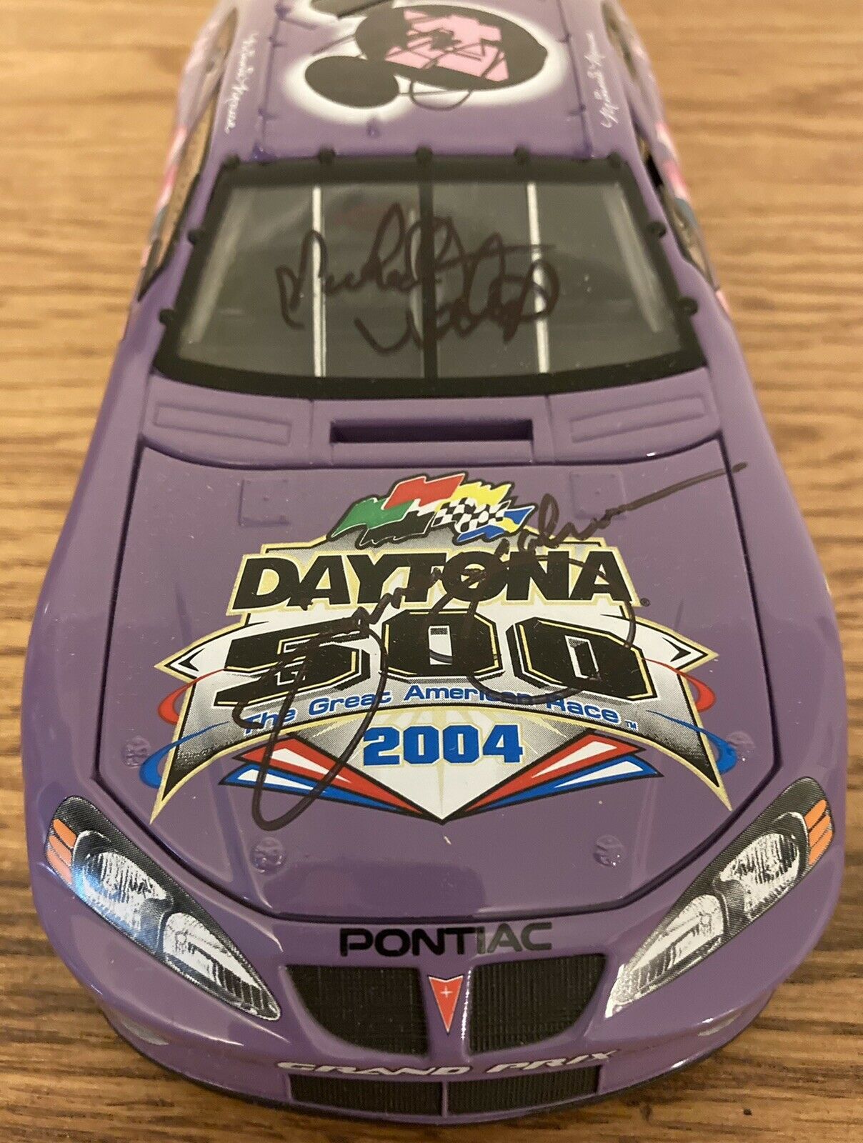 Scale Model - 'Minnie Mouse' 2004 Daytona 500 by Disney