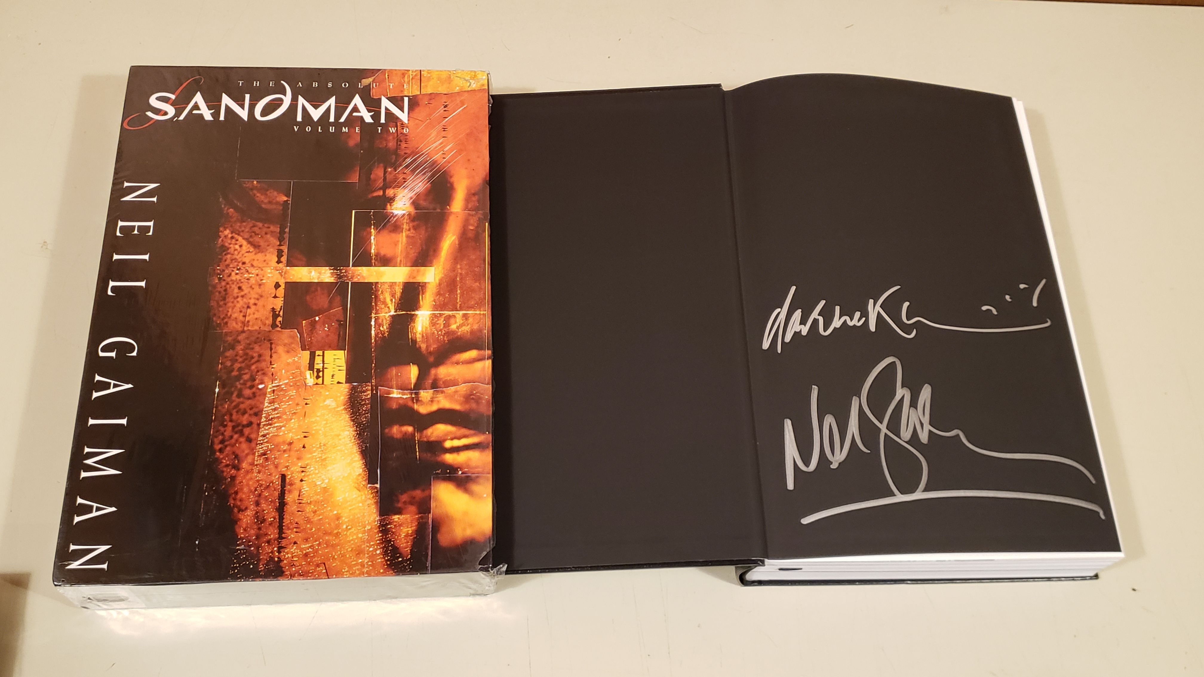 THE ABSOLUTE SANDMAN VOLUME TWO