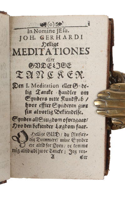 Siælens Klenodie, Som indeholder 51. Hiertens Hellige Betenckelser, udi den salige Religions atskillige Artickle, udaff den Hellige Skrifft kortelig sammenskreffven, Alle fromme Christne til en sand Gudfryctigheds oc det indvortis Menniskis Forfremmel... - [RARE SCANIA-PRINT] (photo 4)