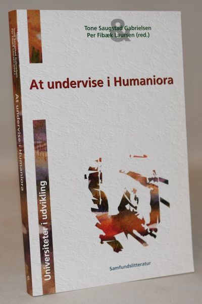 At undervise i humaniora.