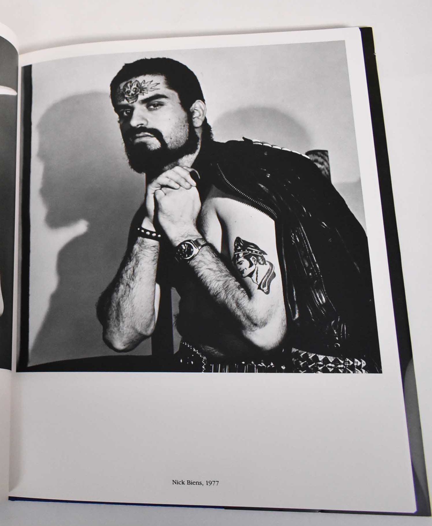 アート・デザイン・音楽 Certain People : A Book of Portraits 9780942642148 - Robert Mapplethorpe: Certain People : a Book