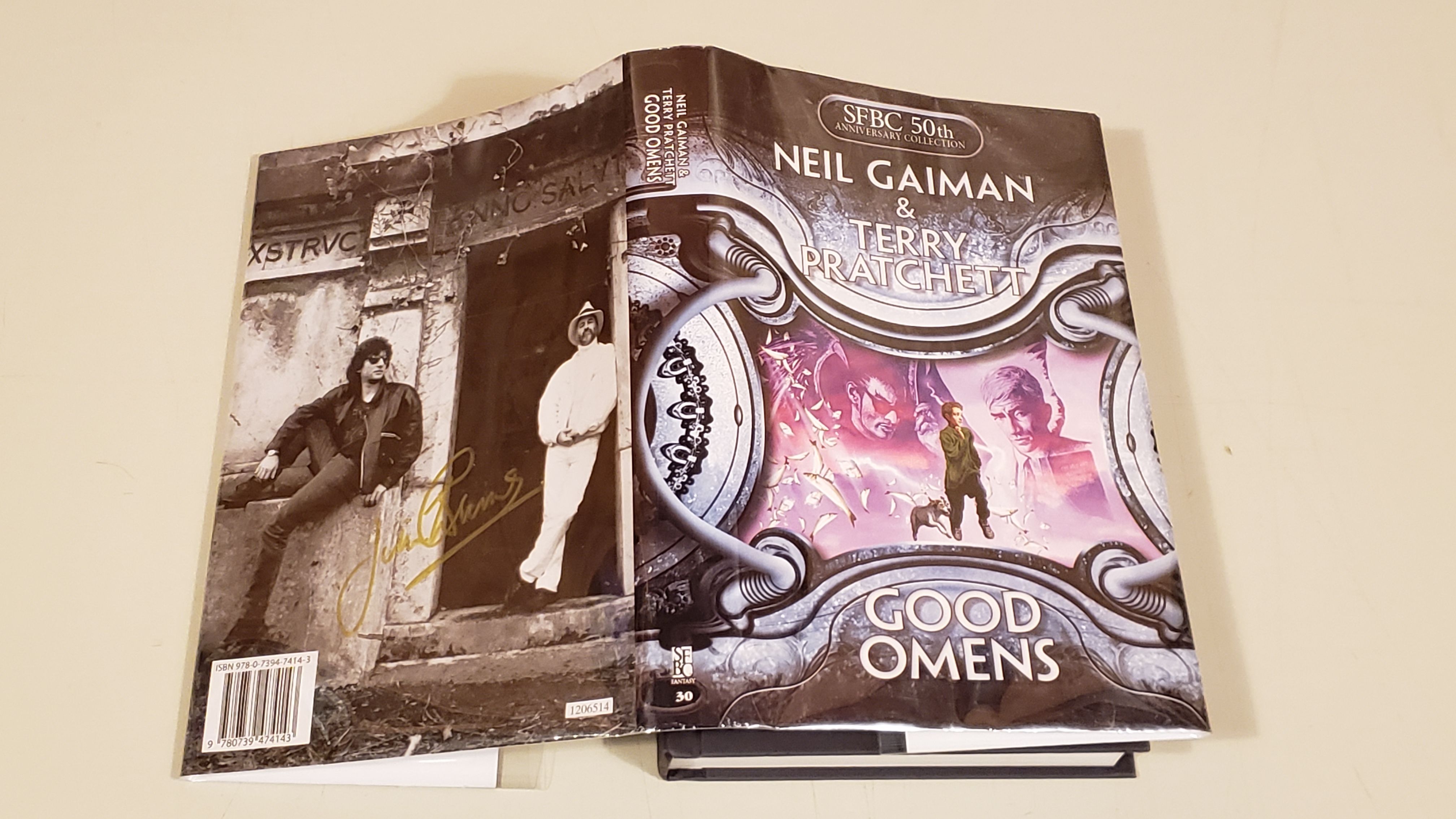 最高の品質 Omens Good (Sfbc Jacket Dust Signed With Collection): 50Th 洋書