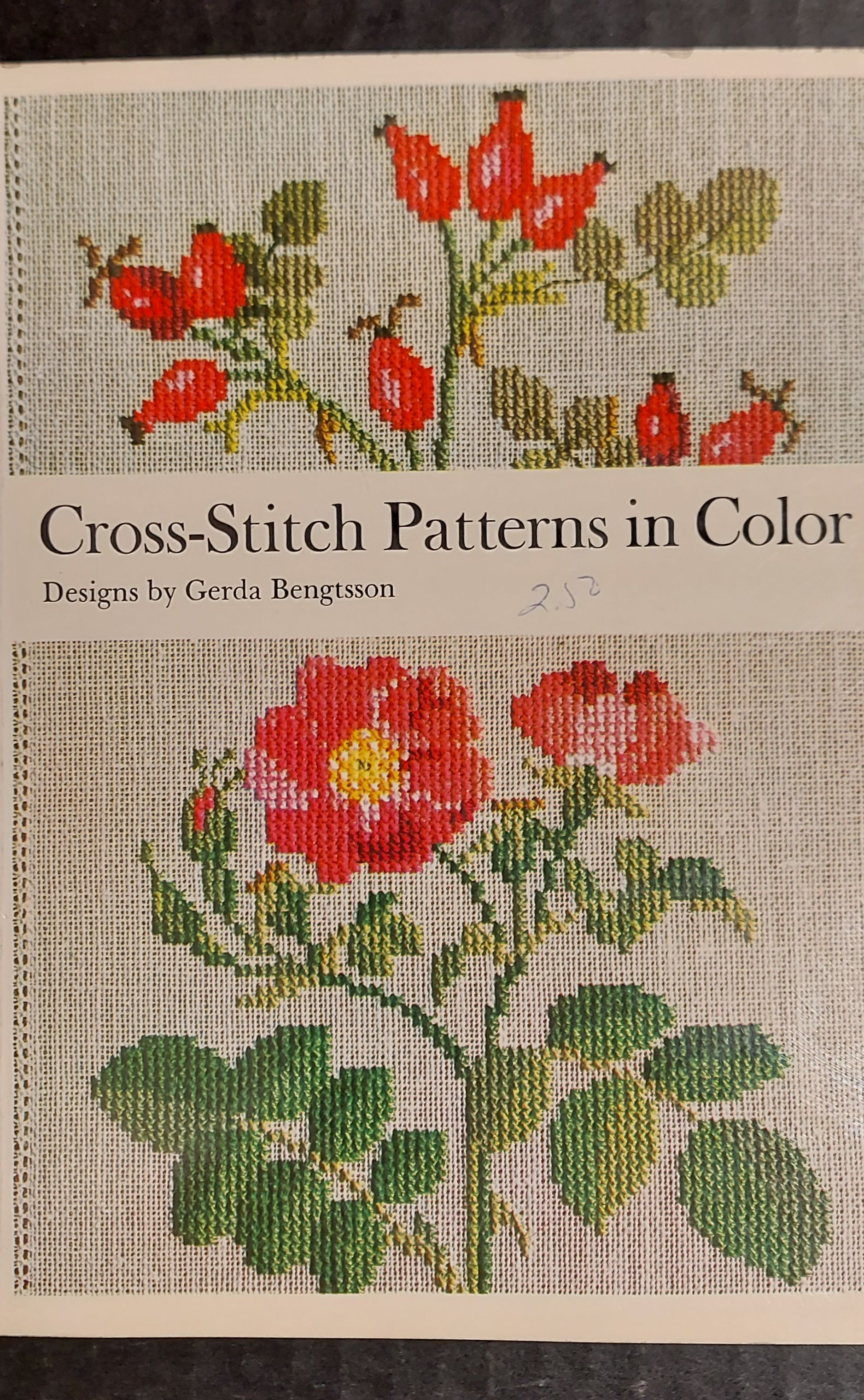 趣味・スポーツ・実用 CONTEMPORARY DANISH CROSS-STITCH DESIGN デンマーク・フレメ刺繍図案集 モダン クロスステッチ アメリカ