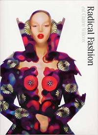 Radical Fashion by Wilcox, Claire (Editor):