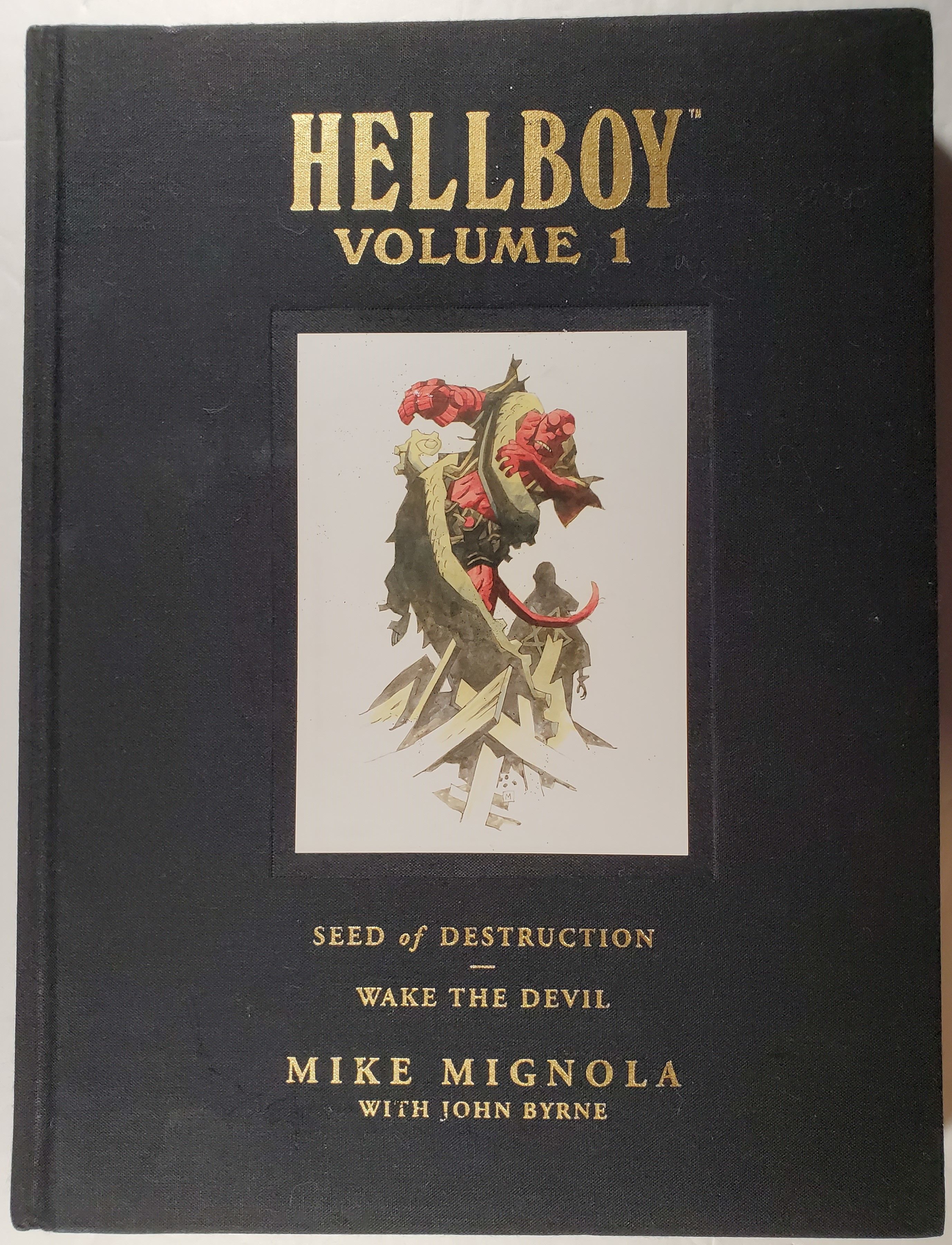 Hellboy Library Edition, Volume 1: Seed Of Destruction And Wake