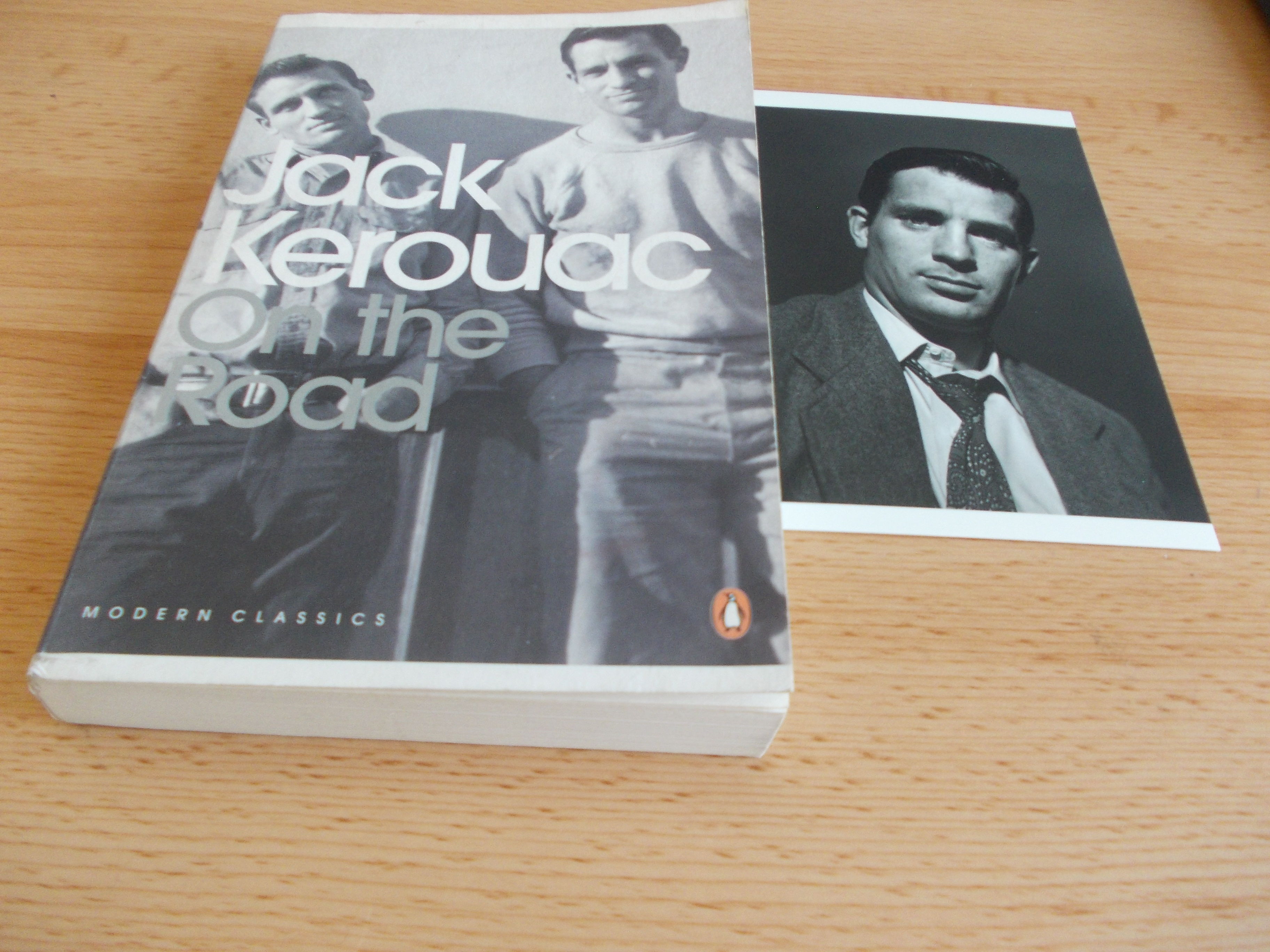 On the Road (Penguin Modern Classics) by Jack Kerouac - Paperback - February 24, 2000 - from shedlightbooks (SKU: sl0587)