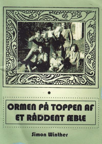 Ormen på toppen af et råddent æble
