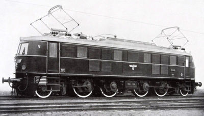 Die AEG und die Entwicklung der elektrischen Lokomotiven (1924) + Die 5000. elektrische Lokomotive der Allgemeinen Elektricitäts-Gesellschaft (1938). 2 volumes