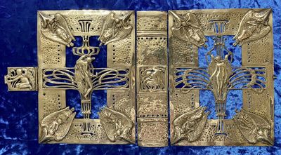 [WOMAN BINDING DESIGNER]. IMPORTANT...