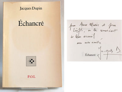 Échancré.