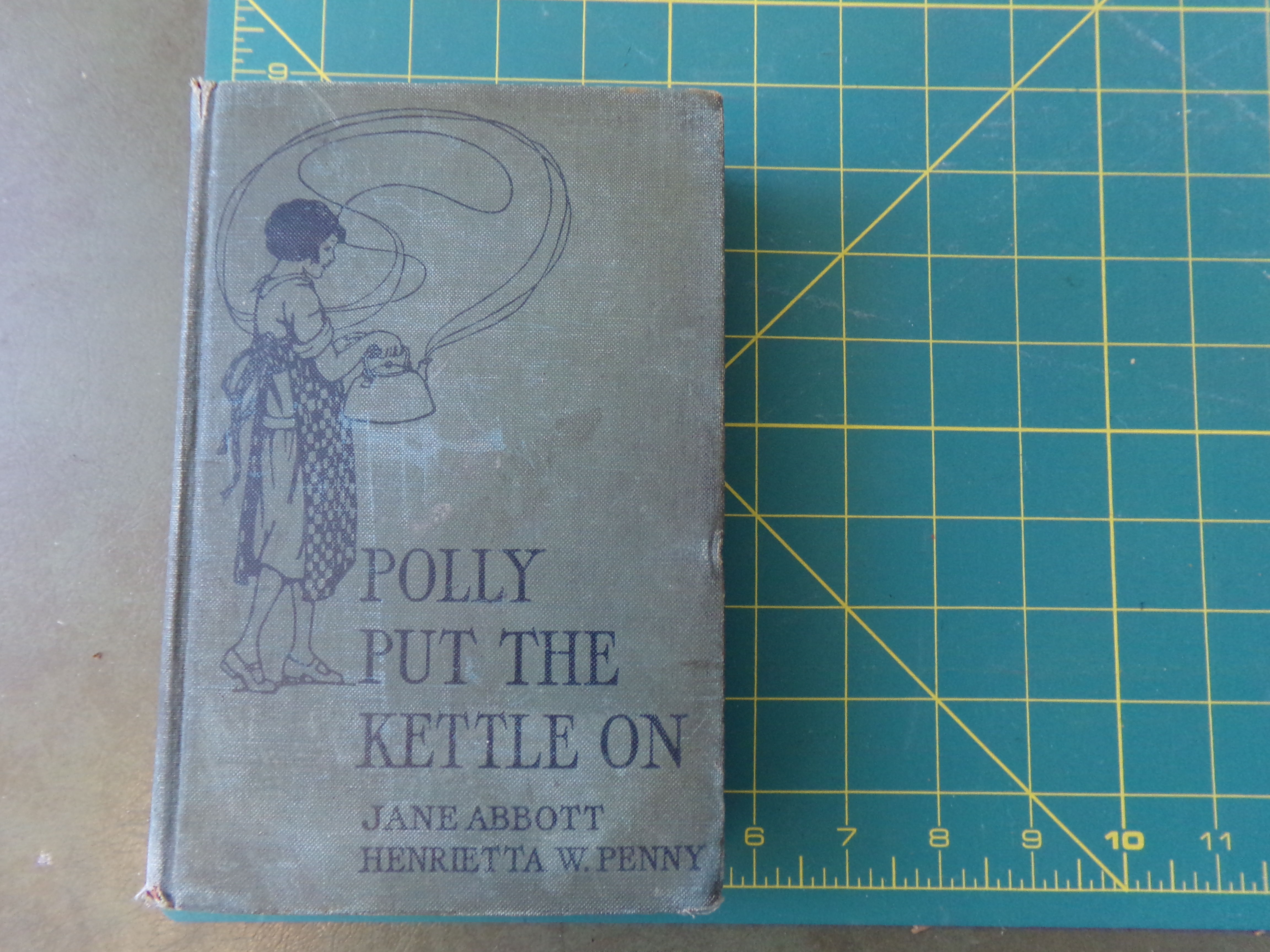 Polly, Put the Kettle On by Jane Abbott and Henrietta Wilcox Penny