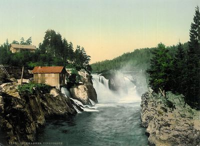 Originalt kolorert fotografi.