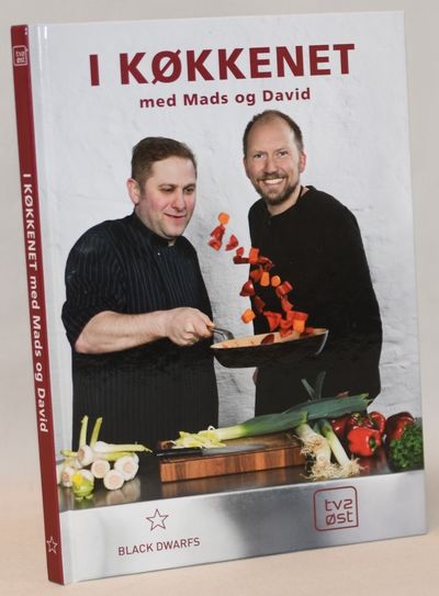 I køkkenet med Mads og David.