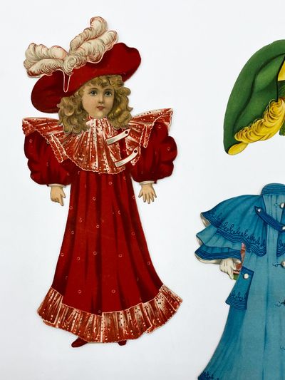 DARLING EDITH AND HER WARDROBE