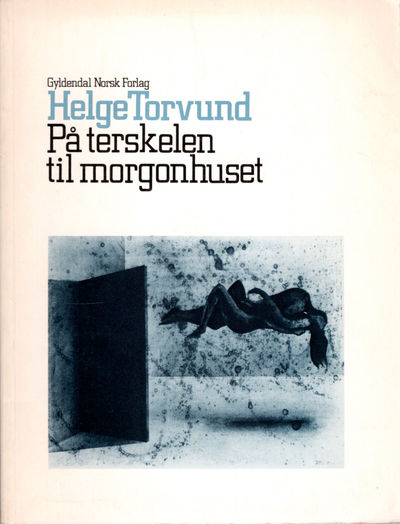 På terskelen til morgonhuset.