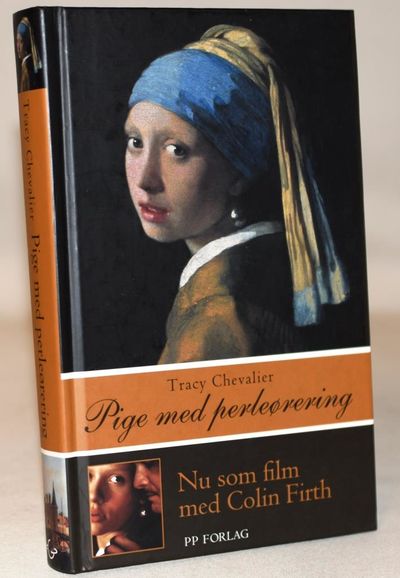 Pige med perleørering.