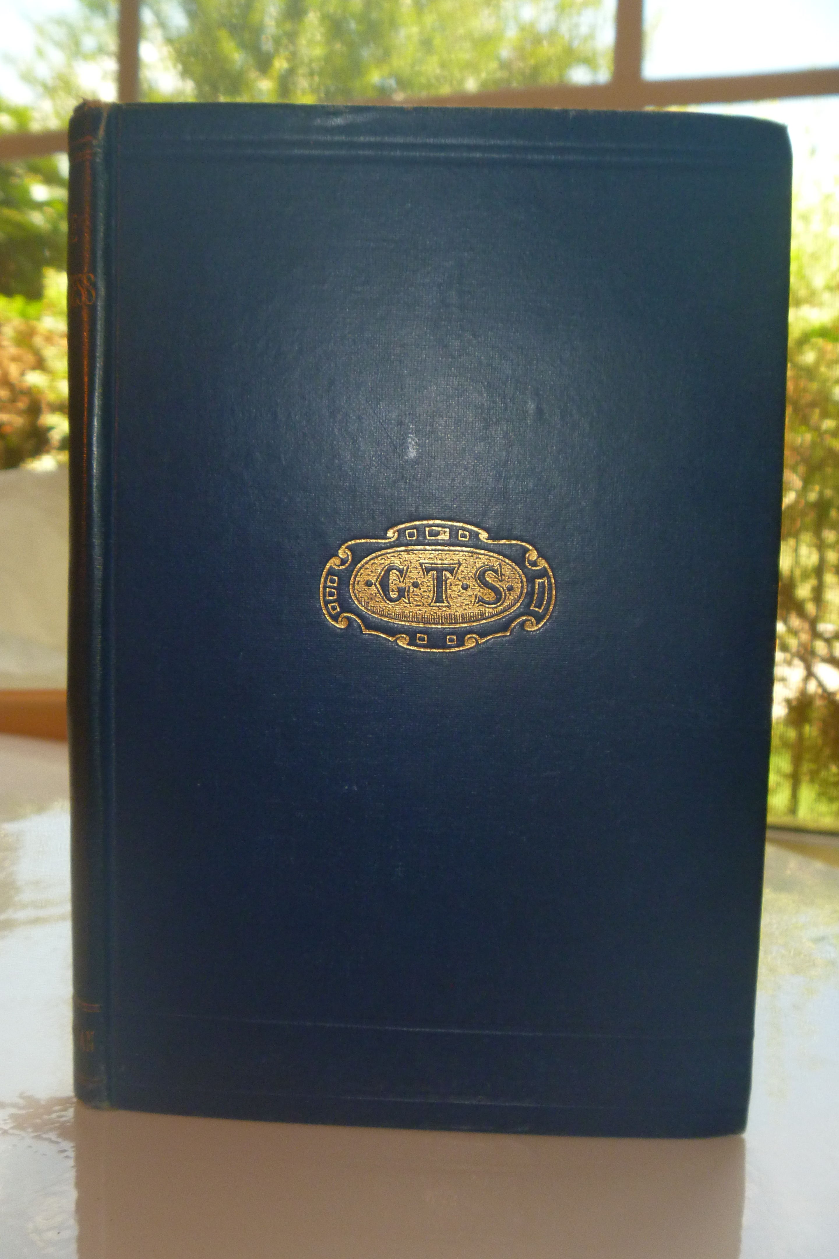 The golden treasury of American songs and lyrics . r, that